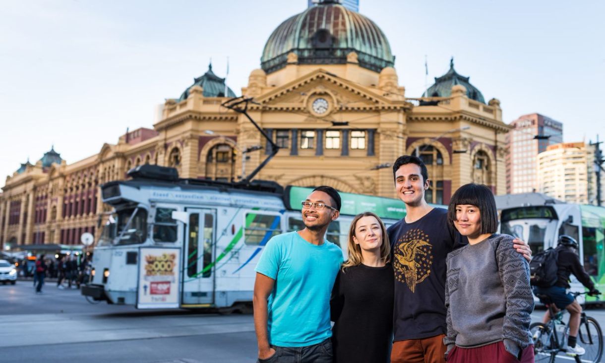 study-melbourne-hub-shanghai-summer-camp-1220x732.jpg